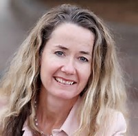 Tanya Steinhofer Headshot.jpg