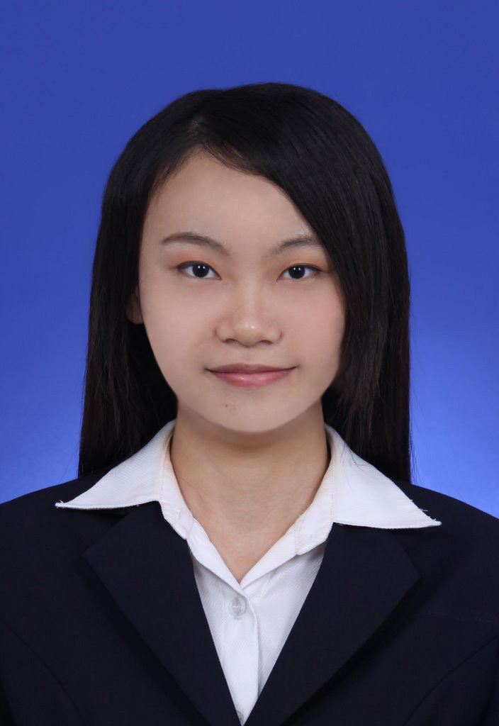 Headshot_Cecilia ZHONG.jpg