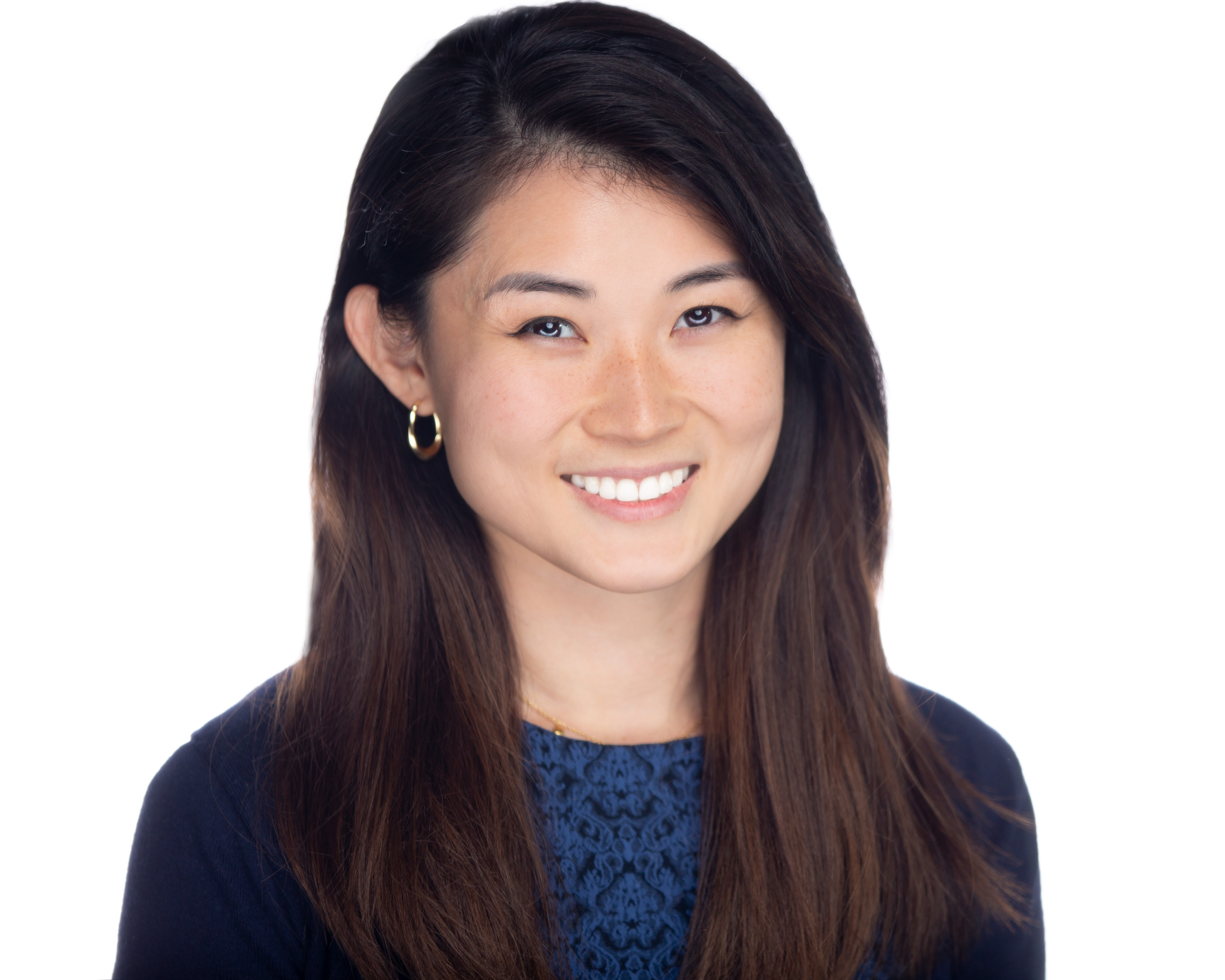 Thao Truong Headshot.jpg